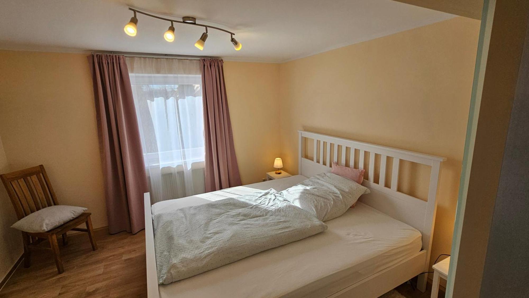 Sehr Schoenes Und Grosses Haus In Dresden - Partys Und Andere Feierlichkeiten Sind Wegen Eventueller Laermbelaestigung Nicht Gestattet Luaran gambar