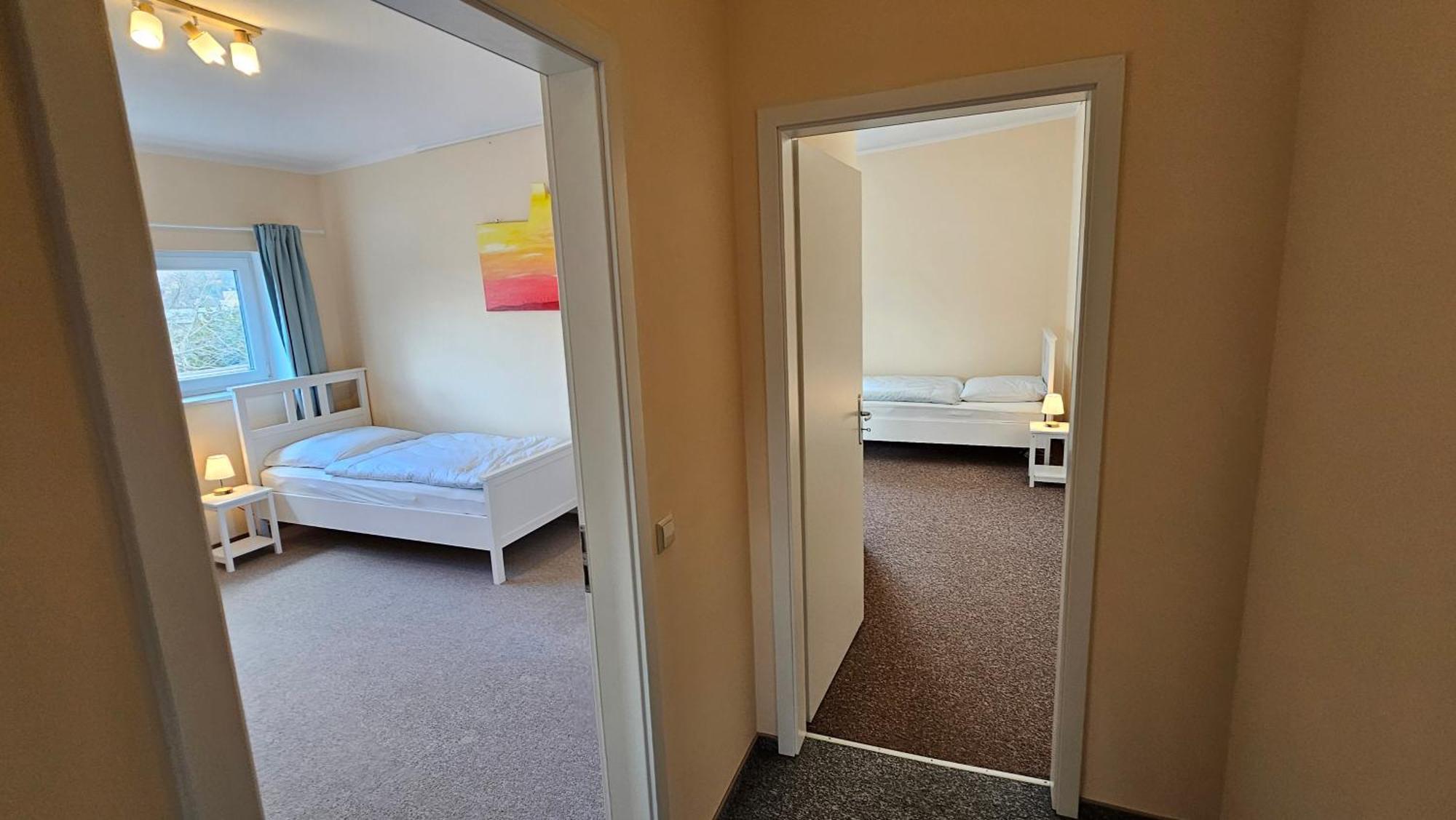 Sehr Schoenes Und Grosses Haus In Dresden - Partys Und Andere Feierlichkeiten Sind Wegen Eventueller Laermbelaestigung Nicht Gestattet Luaran gambar